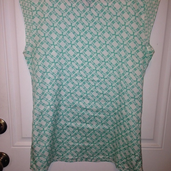 The Limited Women’s XS Green‎ White Printed Blouse - Picture 7 of 8